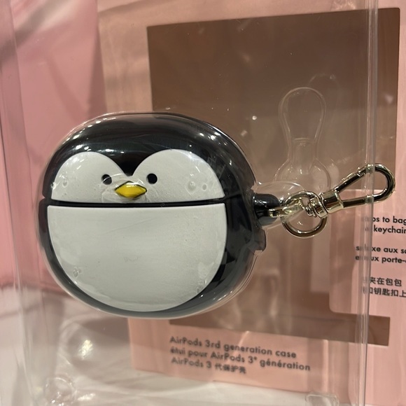 Kate Spade New York Penguin AirPods Silicon Tech Accessorie - Picture 5 of 16
